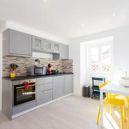 Flh Ajuda Modern * Лісабон